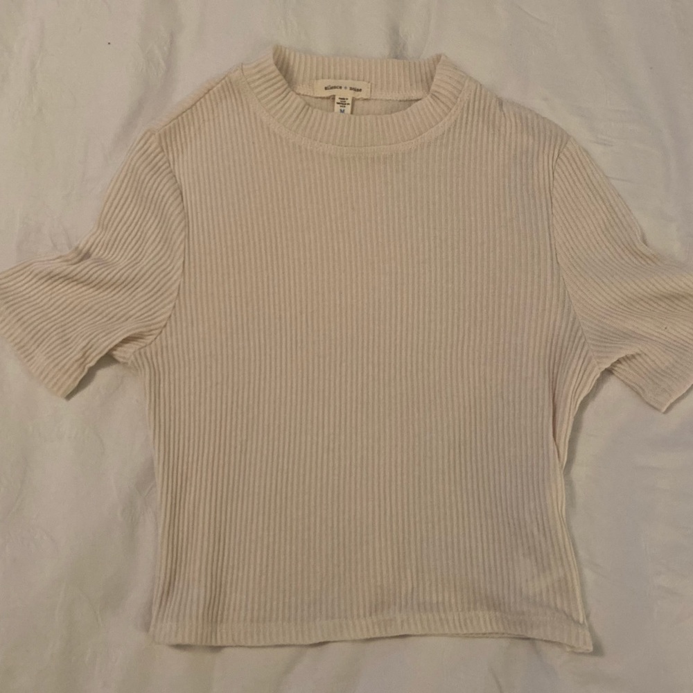 Cream tight cropped t-shirt